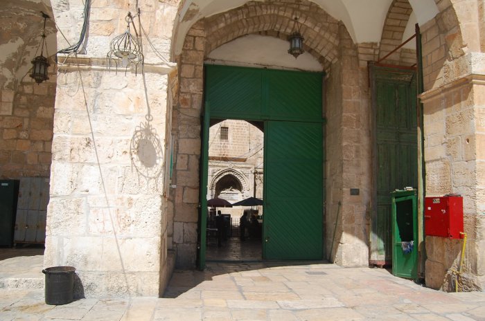 باب السلسلة والسكينة أو باب النبي داود