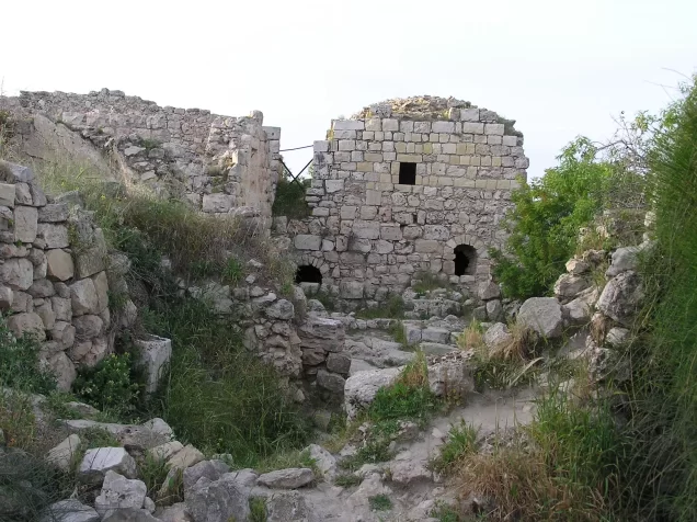 صوبا: منازل سوبا المهدمة لا تزال قائمة على مدى عقود | فلسطيننا