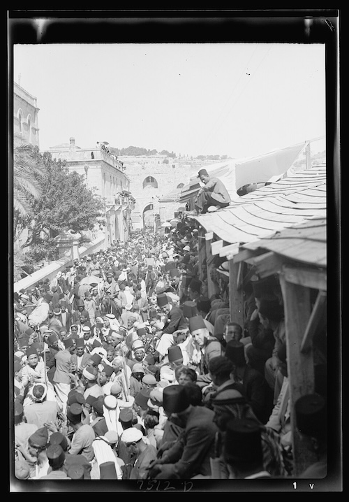 موسم النبي موسى عام 1937 عند المقام وفي القدس
