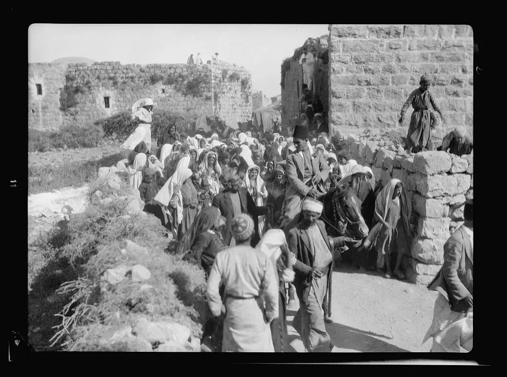 عرس في بيتونيا قضاء رام الله بين 1920 و1933